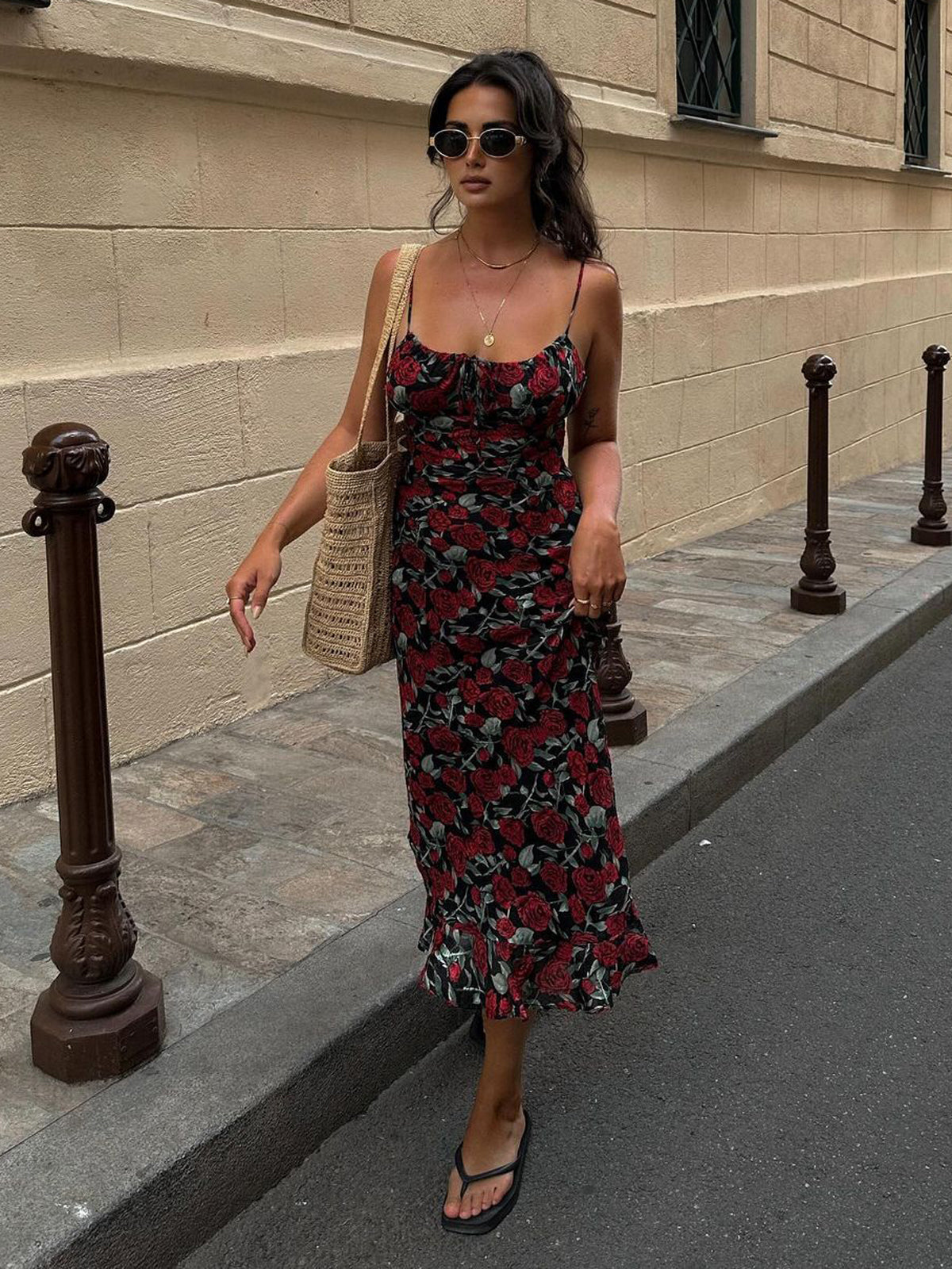 Vestido camisero largo con estampado floral de rosas búlgaras